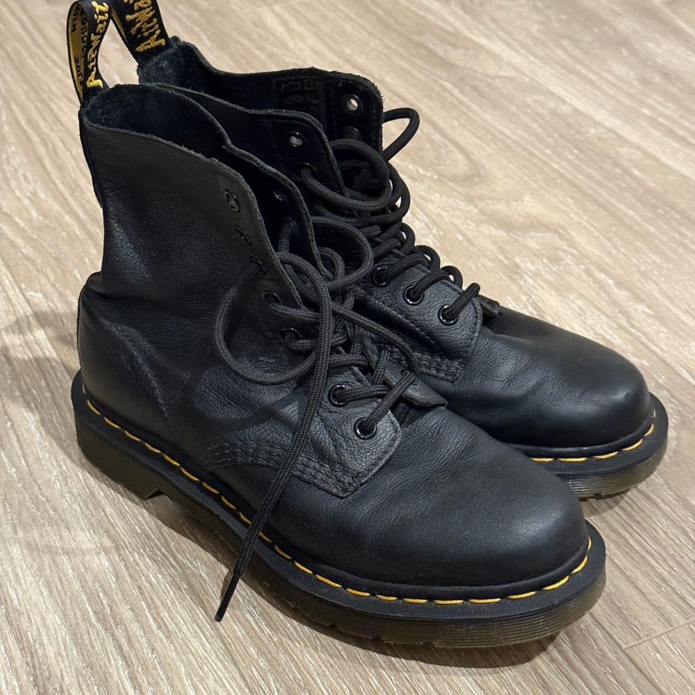 Dr. Marten 1460 Pascal Virginia Leather Lace Up Boots